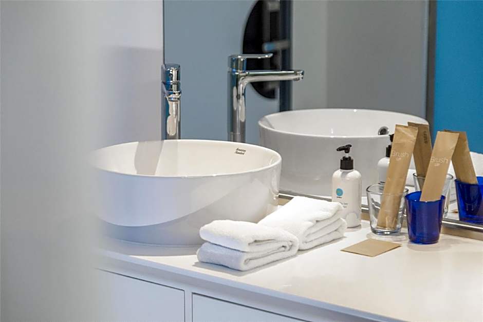 Tru by Hilton Lang Son City Centre