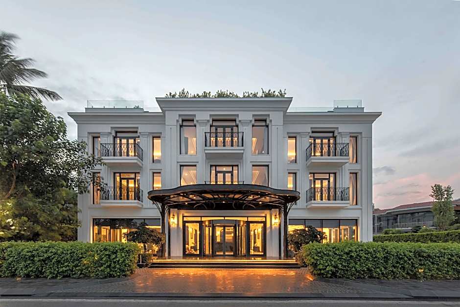 Elegant Mansion 88 – Hanoi, NY