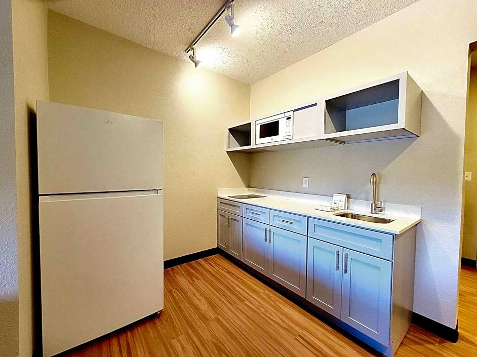Extended Stay America Suites - Buffalo - Airport