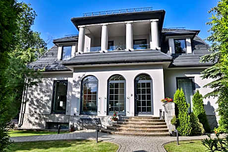 Villa 33