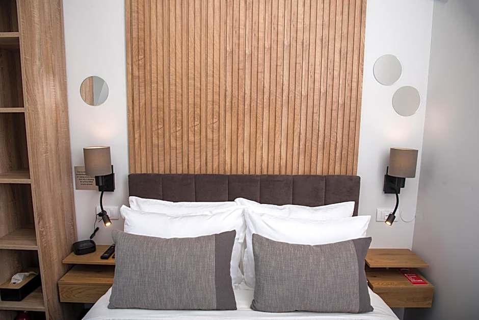 Republic Square Suites