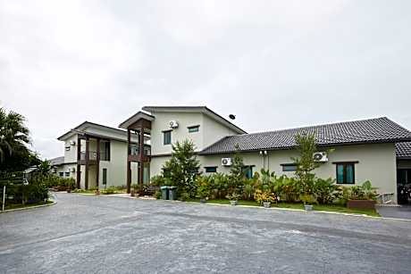 D' Qamar Guesthouse