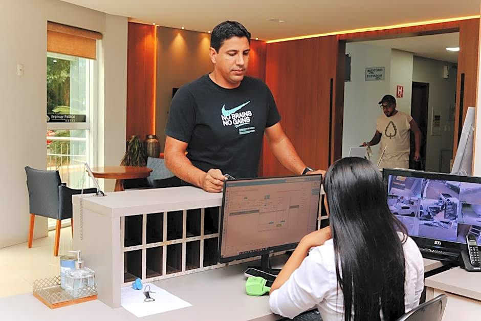 Premier Pallace Hotel