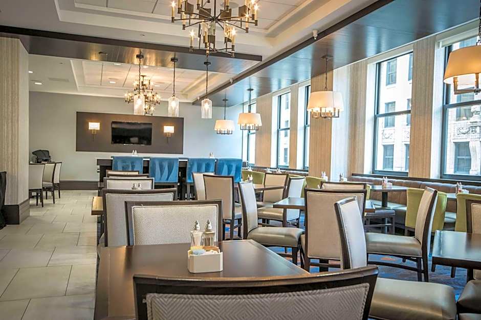 Embassy Suites By Hilton Louisville Downtown