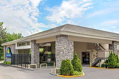 Days Inn by Wyndham Columbus Fairgrounds