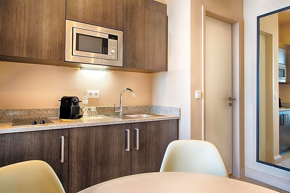 Mondrian Suites Berlin am Checkpoint Charlie