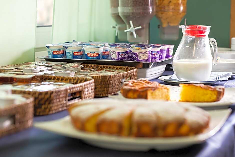 Hotel Figaro & Apartments