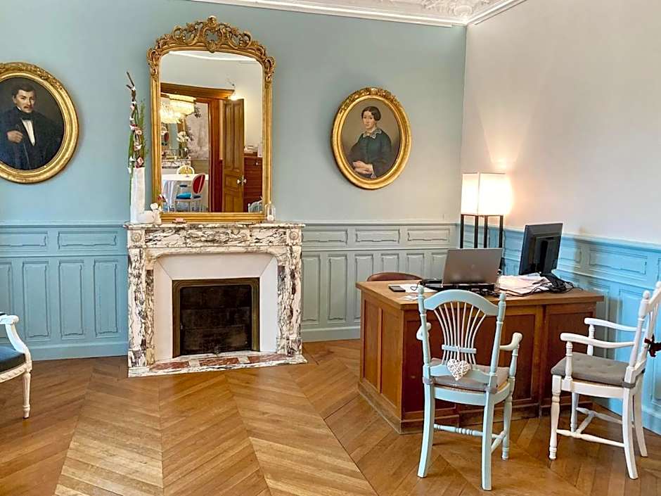La Villa des Roses Gîte Chambres d'hôtes Piscine chauffée