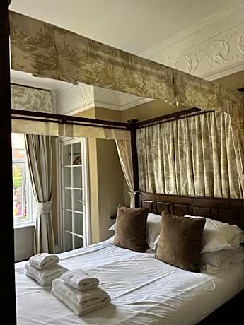 King Room with Garden View