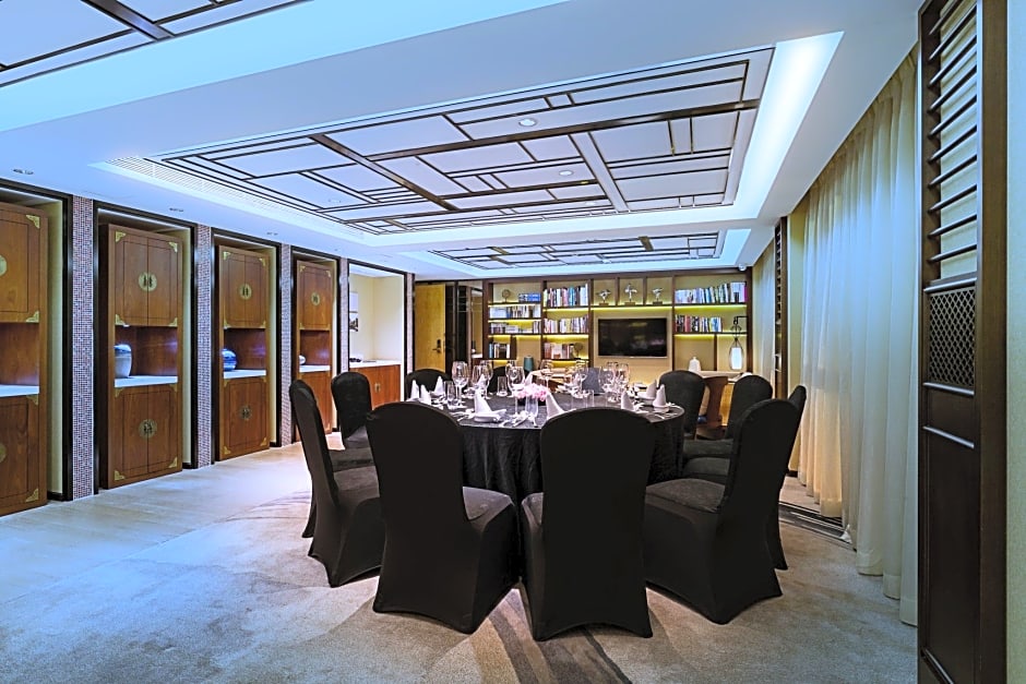 Ln Hotel Five