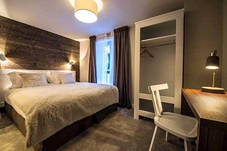 Double or twin superior