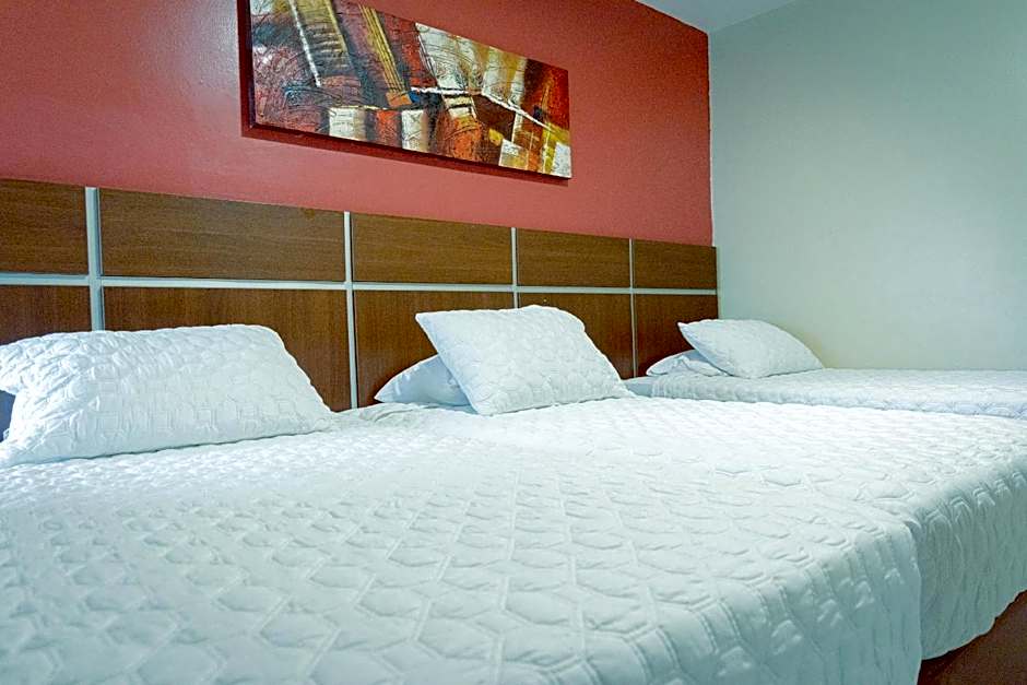 Foto 1 di 4 di Triple Room