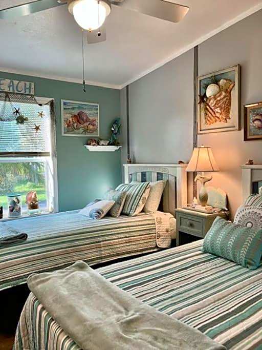 Coastal Imagination Sunny Dayz Oasis