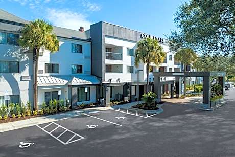 Courtyard by Marriott Tampa North/I-75 Fletcher