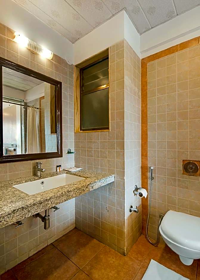 HOTEL SAPPHIRE By FAIR HOSPITALITY