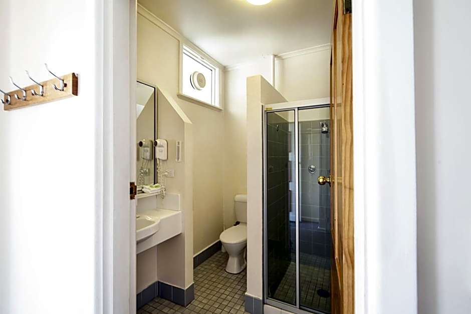 Redhill Cooma Motor Inn