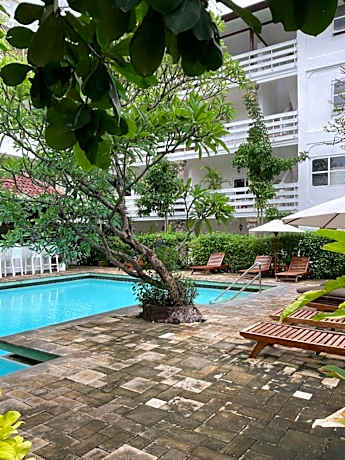 Sari Bunga Hotel - Legian, walking distance to Legian Beach