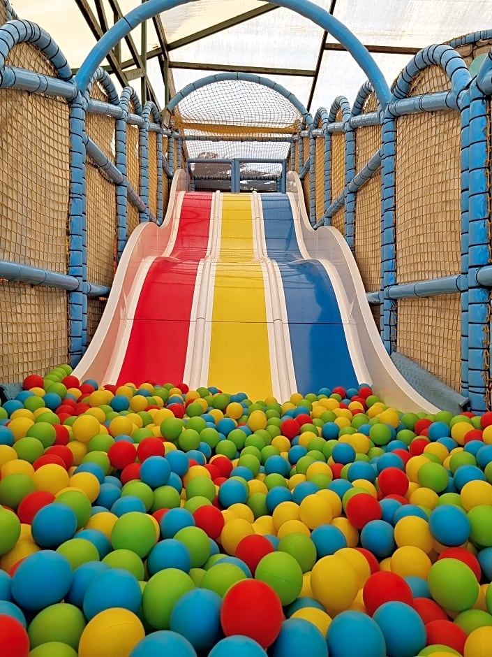 J'Adore Deluxe Hotel & Spa