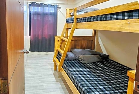 RedDoorz near Baguio Night Market