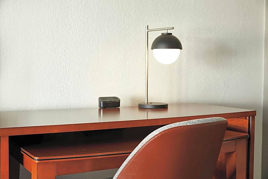 Courtyard by Marriott St. Louis Westport Plaza