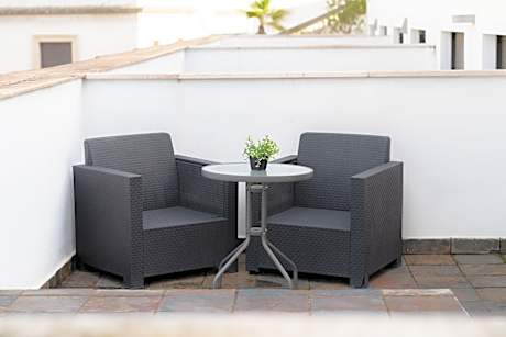 PENTHOUSE WITH TERRACE 3 ADULTS ONE BEDROOM