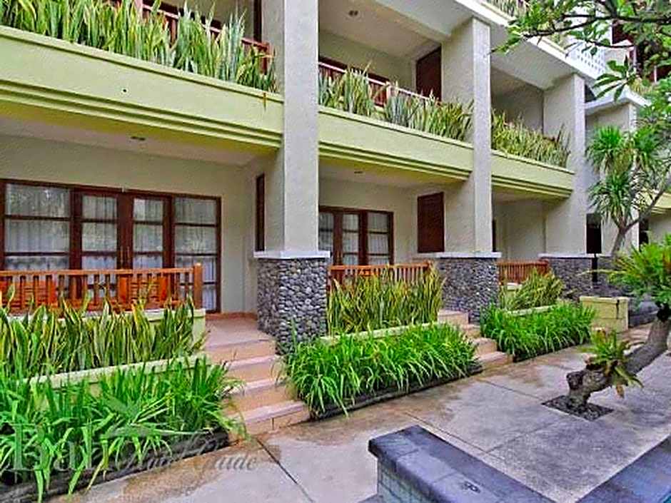 Fourteen Roses Beach Hotel