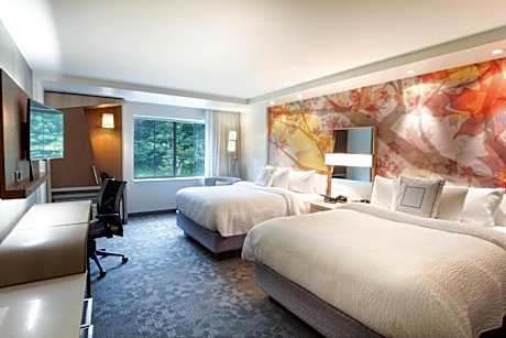 Room, 2 Queen Beds (Mobility Accessible, Tub)