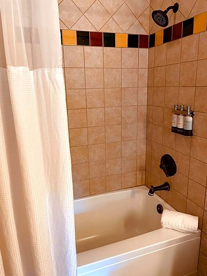 Los Arboles Hotel