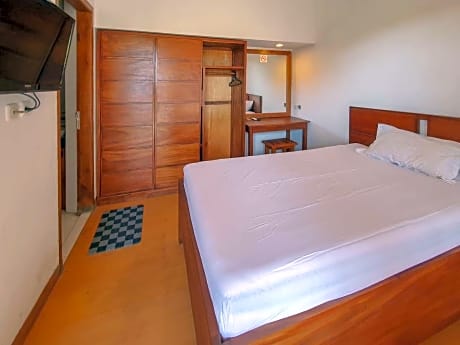 Rumah Eyang Tardjo Syariah Mitra RedDoorz