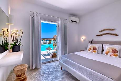 Junior Suite with Heated Private Infinity Pool & Sea View