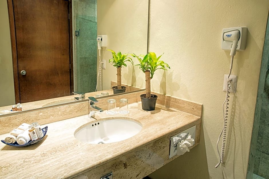 Hotel Los Itzaes