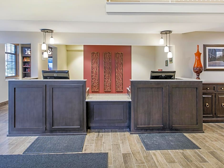 Country Inn & Suites by Radisson, Grandville-Grand Rapids West, MI