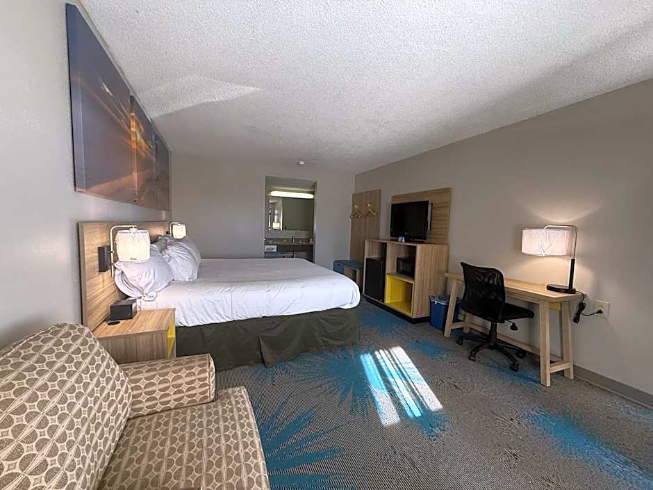 Days Inn by Wyndham Hannibal