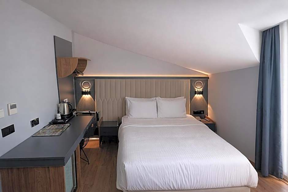 Shelton Airport Hotel