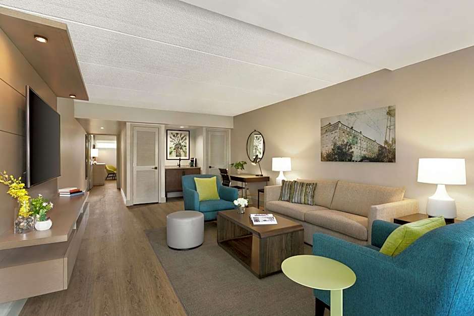 Hotel Alba Tampa, Tapestry Collection By Hilton