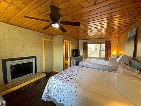 2 Queen Room with Fireplace - Non-Pet Friendly