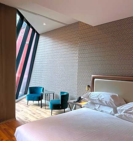 Caruso Place Boutique & Wellness Suites