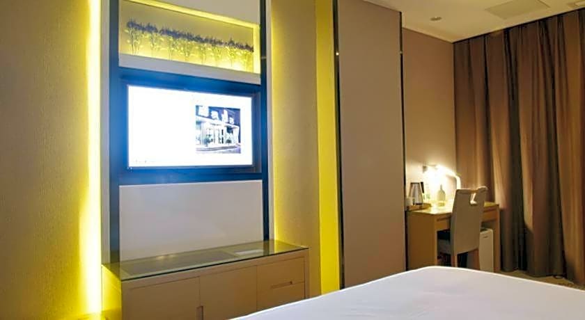 Lavande Hotel Jingjiang Automobile Terminal