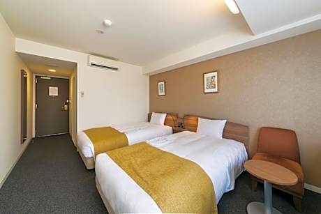 Twin Room - High Floor - Non-Smoking