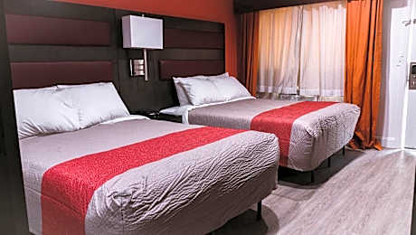 Queen Room with Two Queen Beds - Disability Access