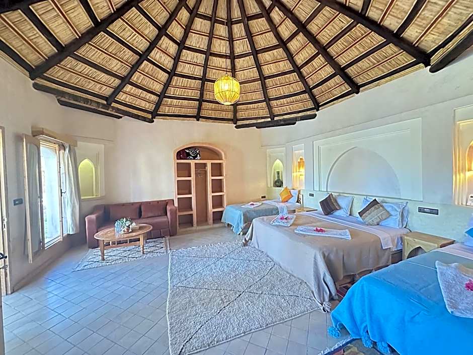 Oasis Tilogui-Luxury Hotel Restaurant and Desert Excursions In Zagora
