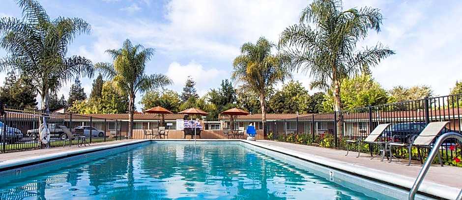 Tri Valley Inn And Suites