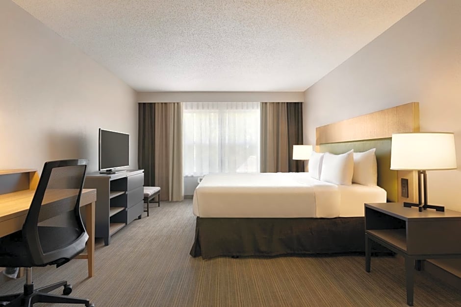 Country Inn & Suites by Radisson, Brooklyn Center, MN