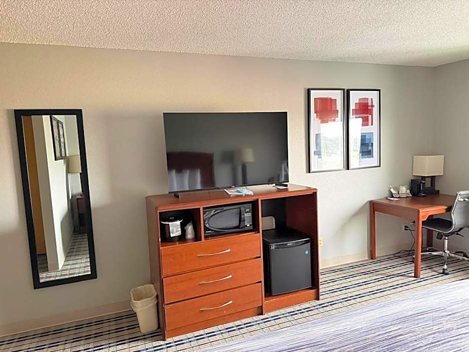 AmericInn by Wyndham Kearney