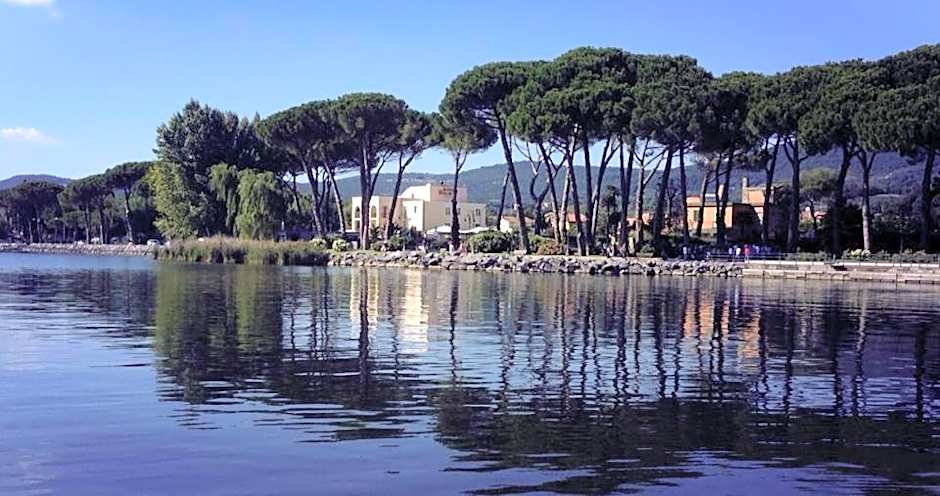 Hotel Holiday Sul Lago
