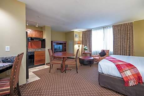 King Studio with Kitchen  - Non-Smoking