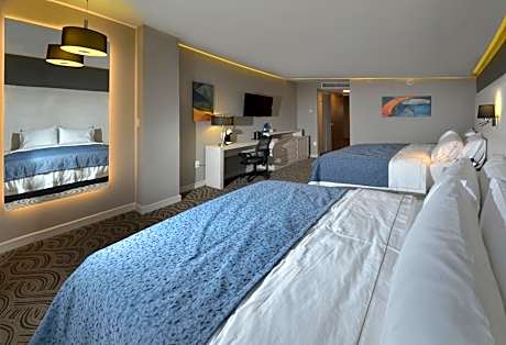 Standard Room with Two Queen Beds