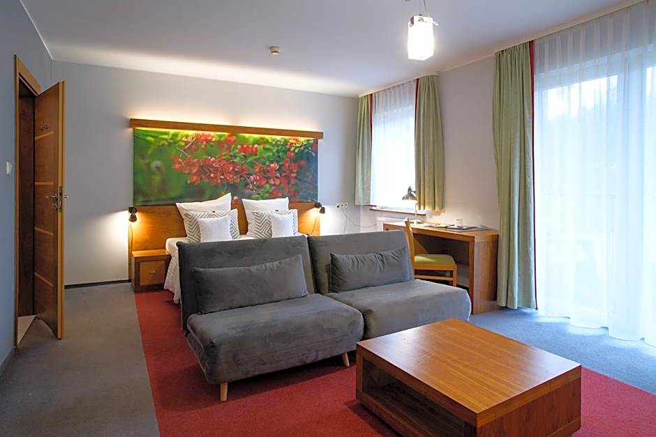 Hotel Szarlota - Kompleksowo na Kaszubach