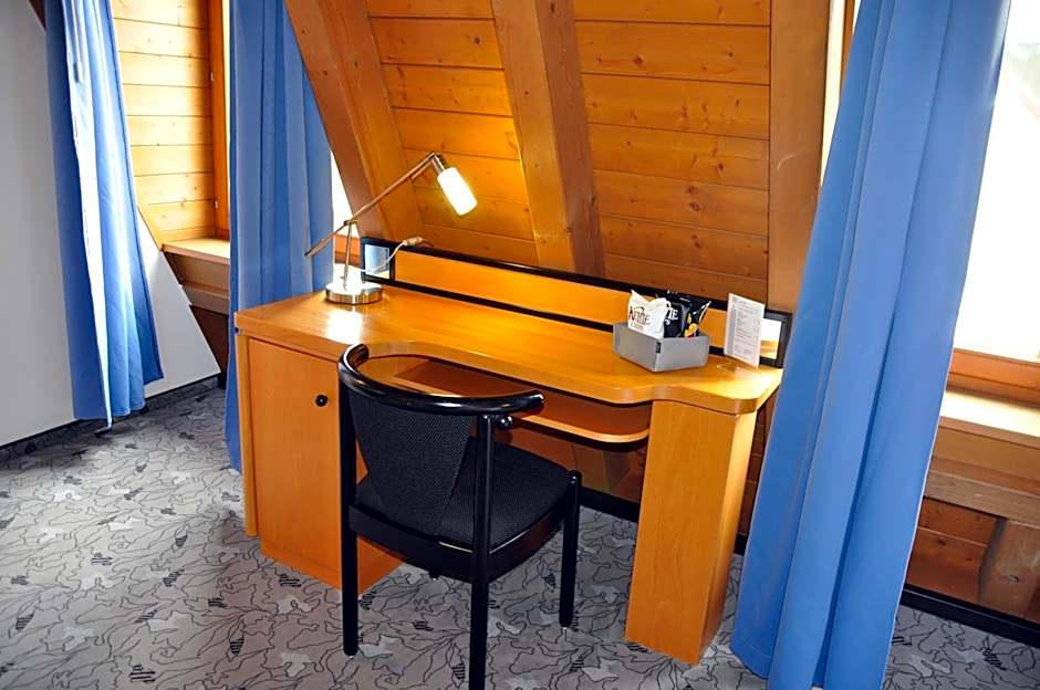 Villa Waldperlach by Blattl