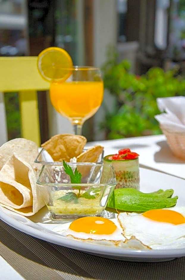 Alma y Mar Hotel & Suites by BFH